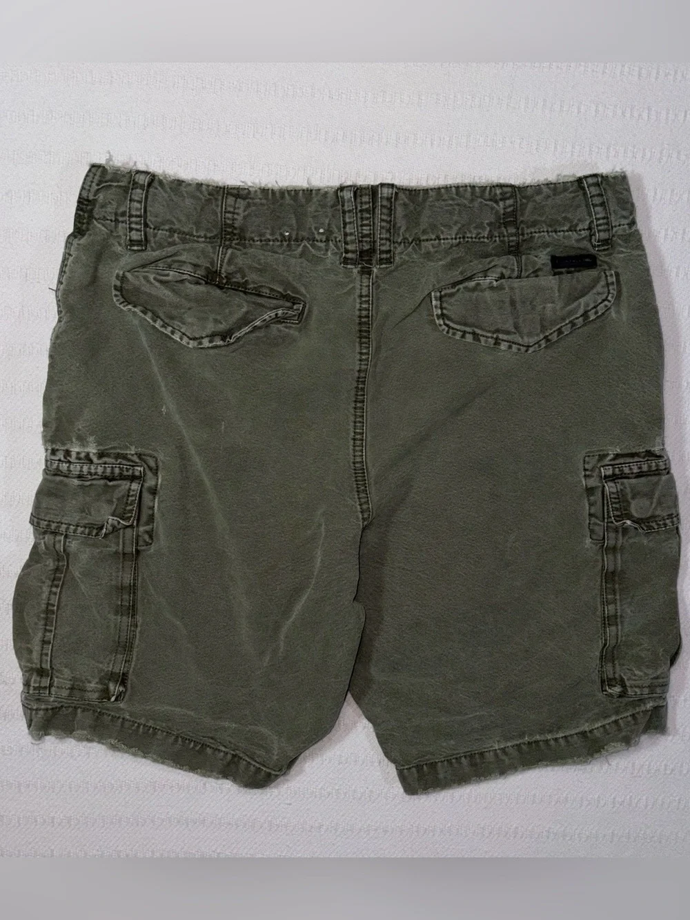 Lucky Brand Mens Y2K Distressed Utility Cargo Shorts Size 30 Green Baggy